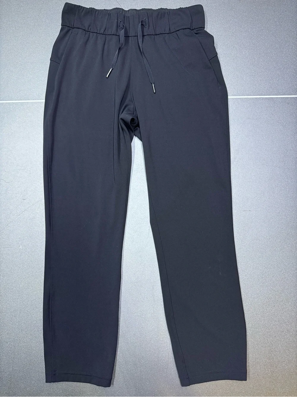 Lululemon On The Fly Pant 7/8 Black Women’s Size 2 Luxtreme Stretch Travel EUC