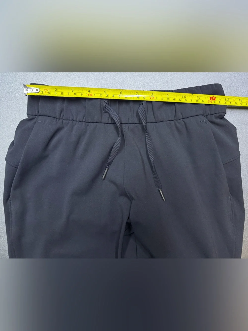 Lululemon On The Fly Pant 7/8 Black Women’s Size 2 Luxtreme Stretch Travel EUC