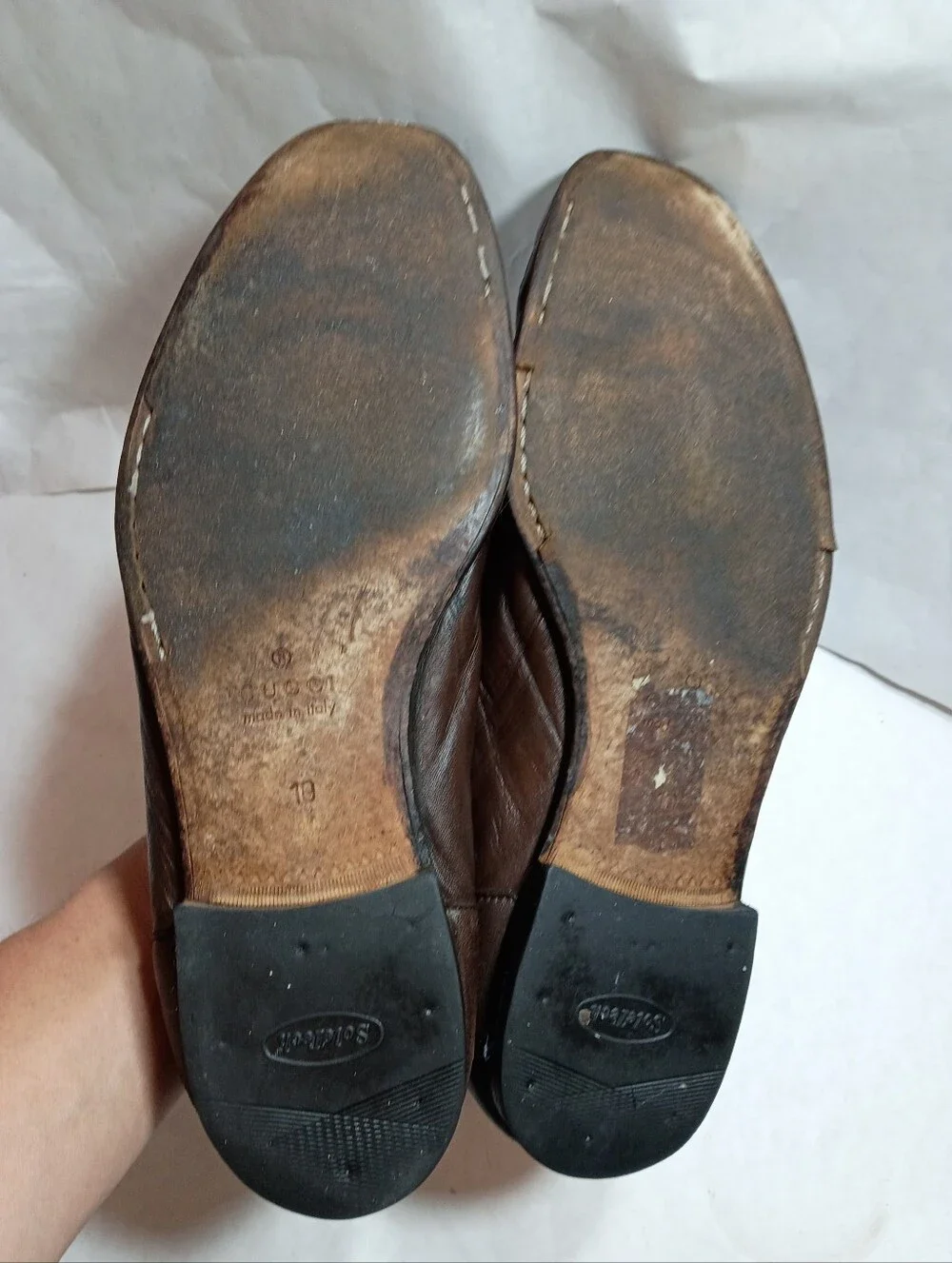 Gucci pre owned