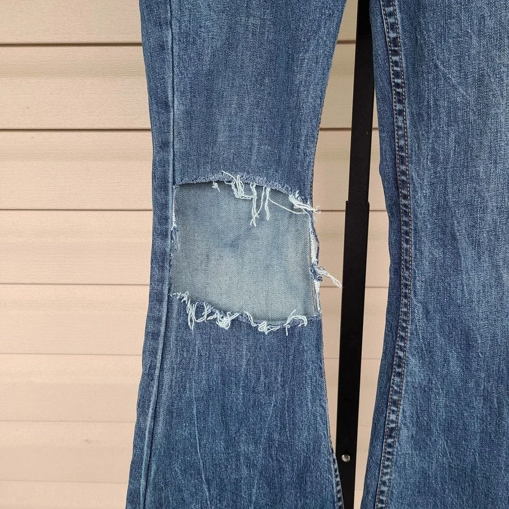 Free‎ People Cropped Flare destroyed jeans Size 24