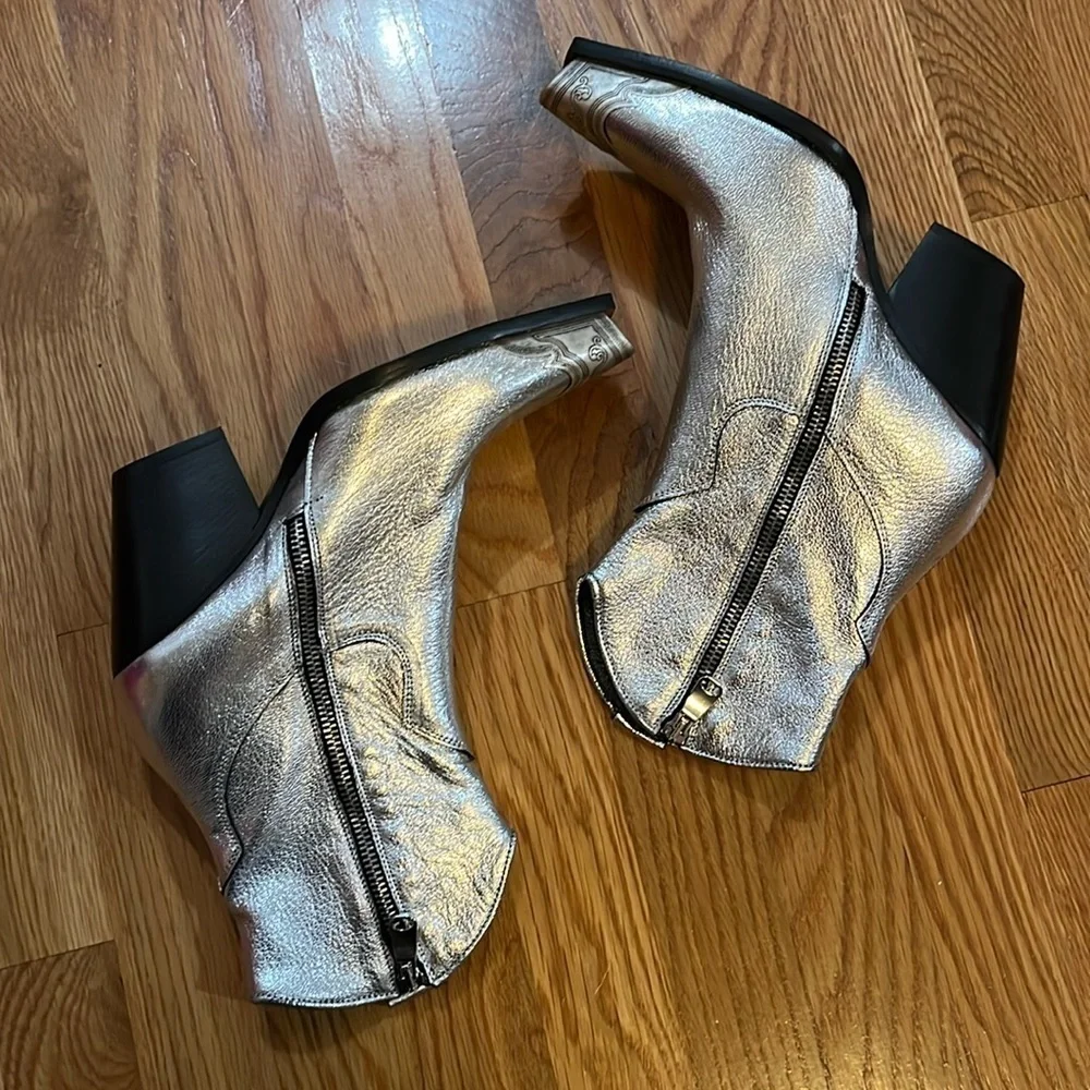 Free People store c12312411c8x4 through