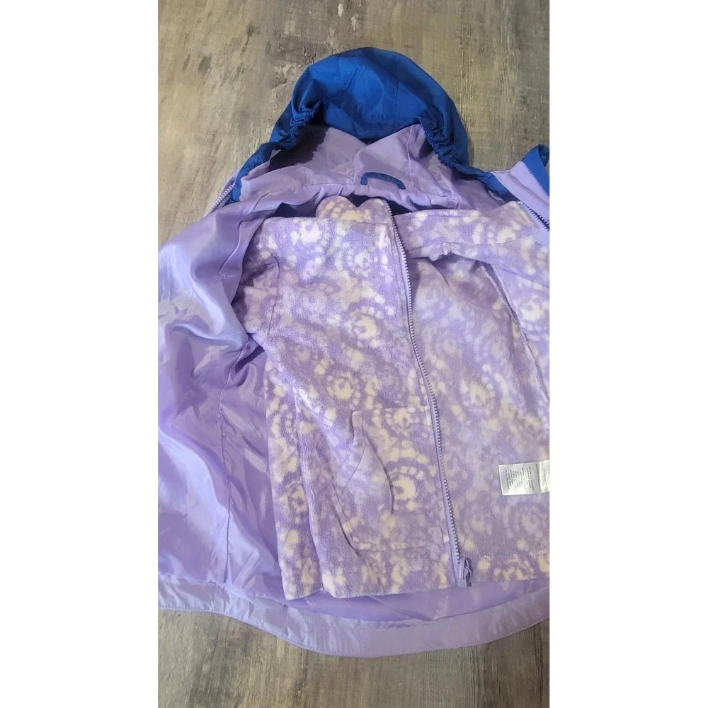 Eddie Bauer small stain