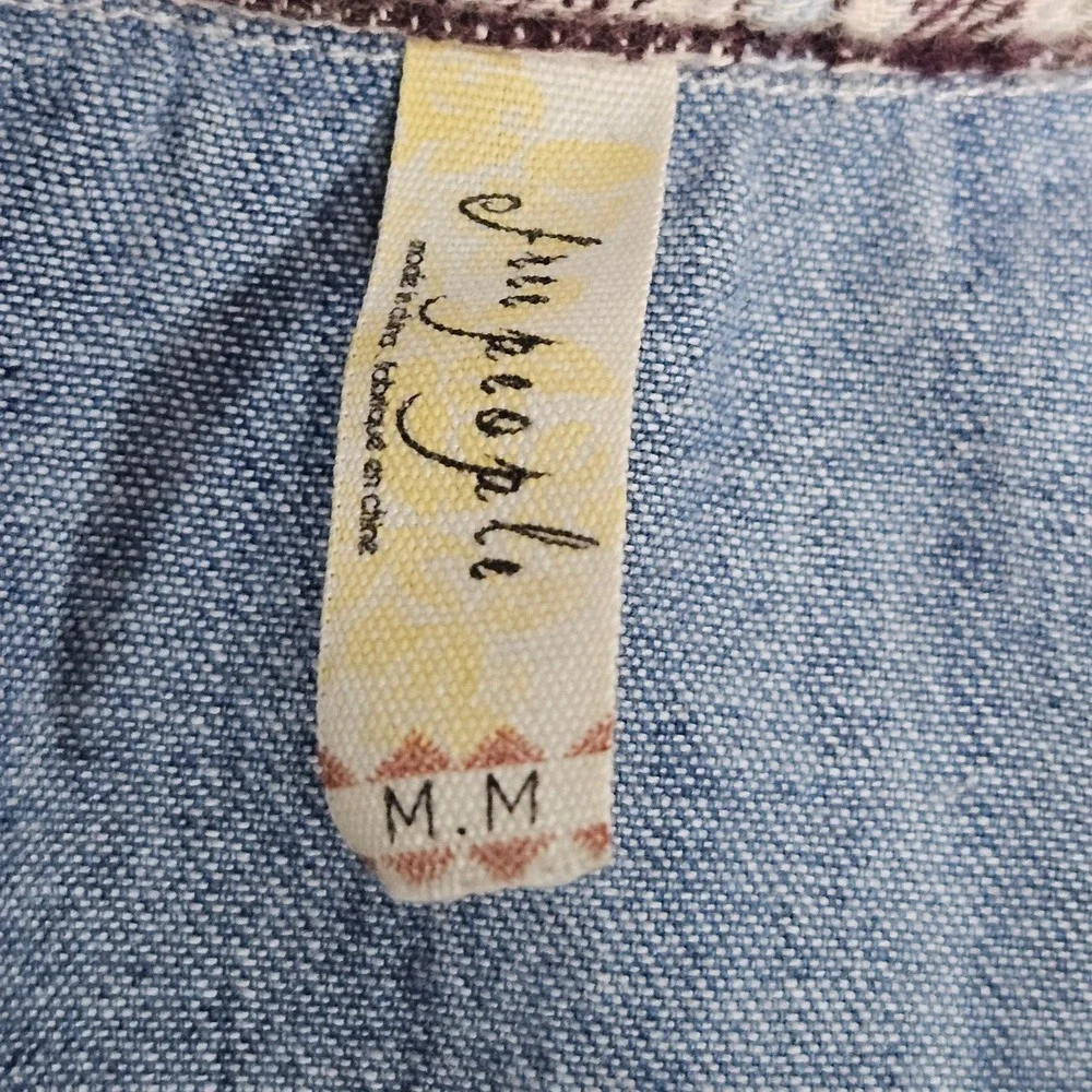 Free People button front