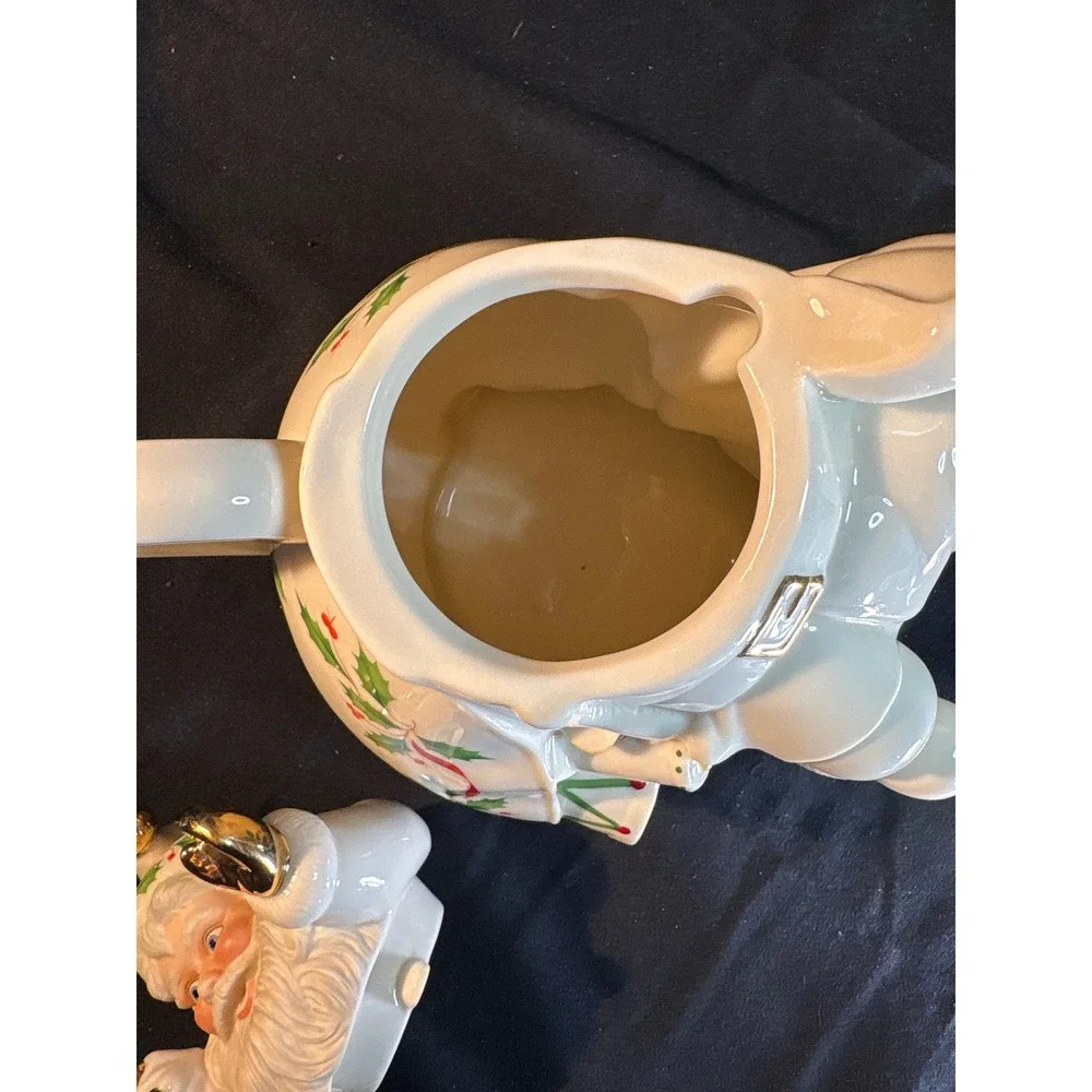Lenox Holiday Santa Collection Teapot‎ Ivory Fine China Gold Accents Holly Berry