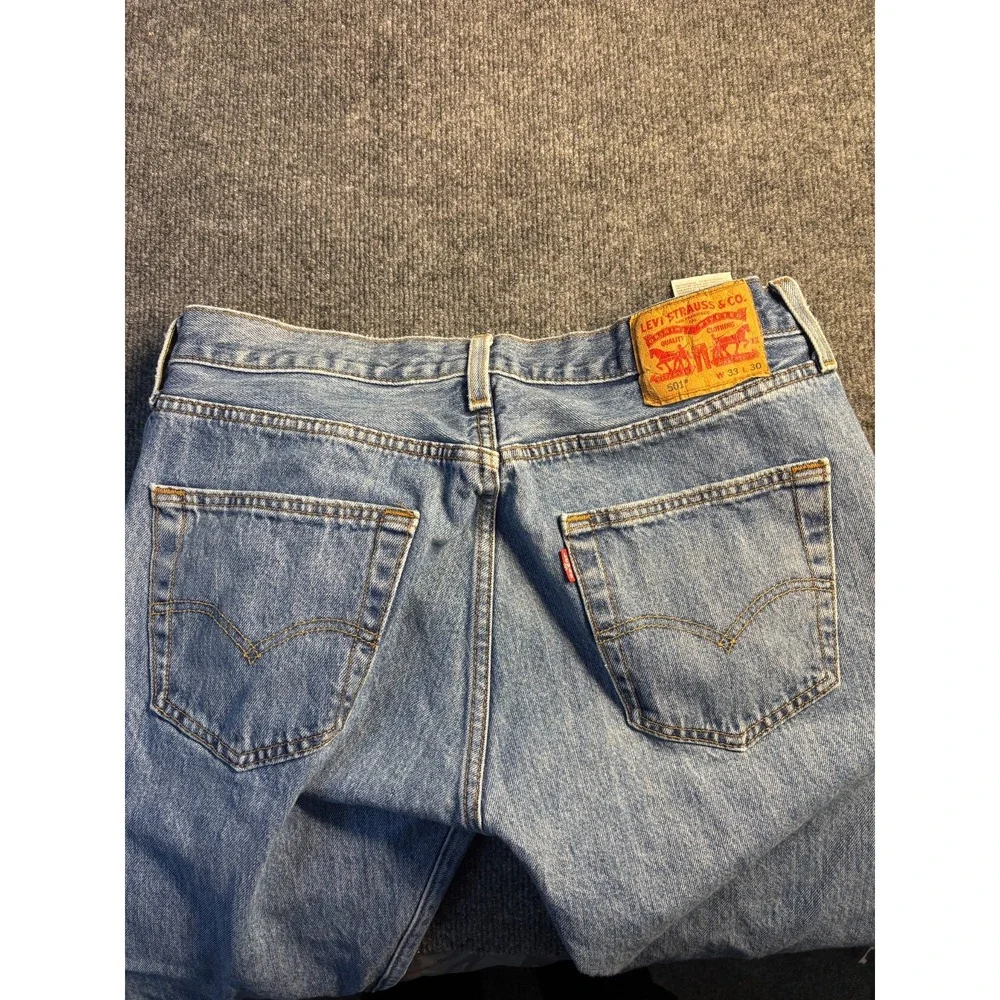 Levi's Jeans Mens 33x30 Blue Denim Medium Wash Straight Fit Red Tab Button Fly‎
