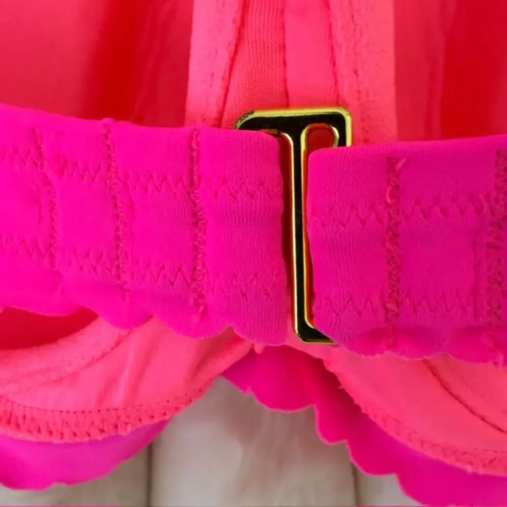 Victorias Secret halter there
