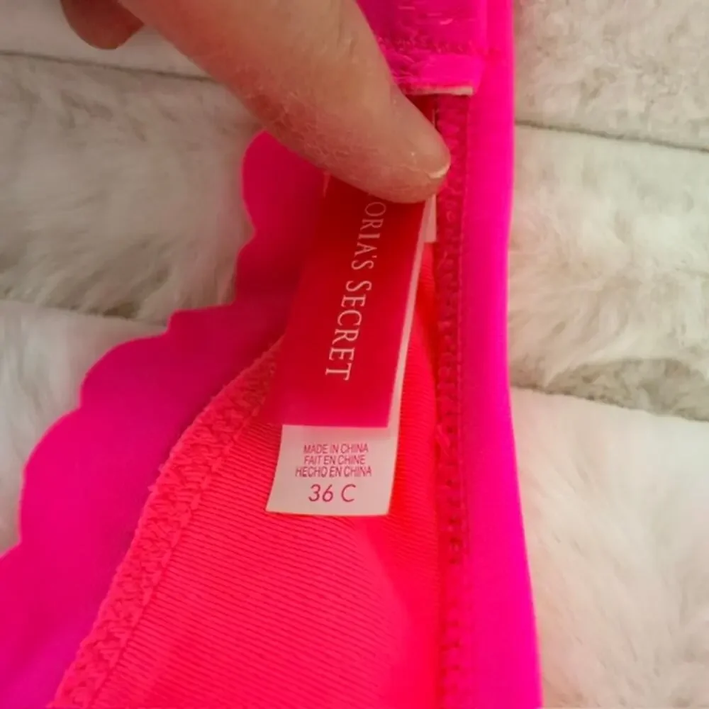 Victorias Secret good cups