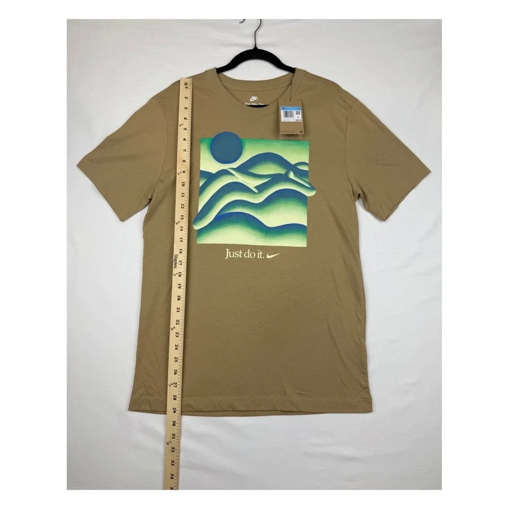 Nike sportswear graphic