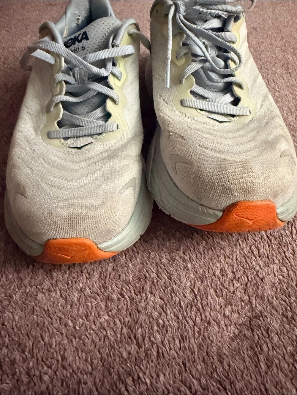 Hoka light gray