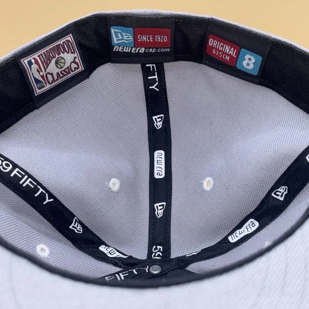 New Era 59FIFTY Philadelphia 76ers Hardwood Classics Fitted Hat Grey White Sz 8