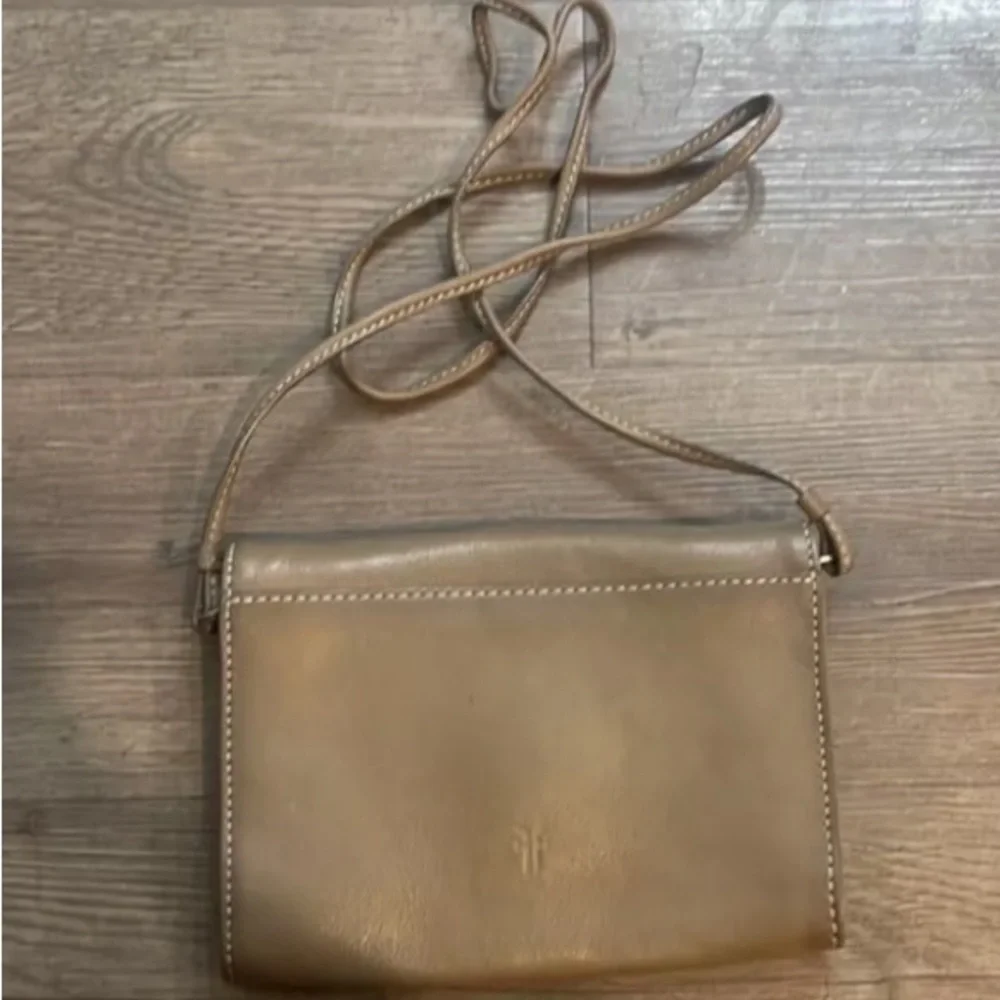 Frye pocket straps 75