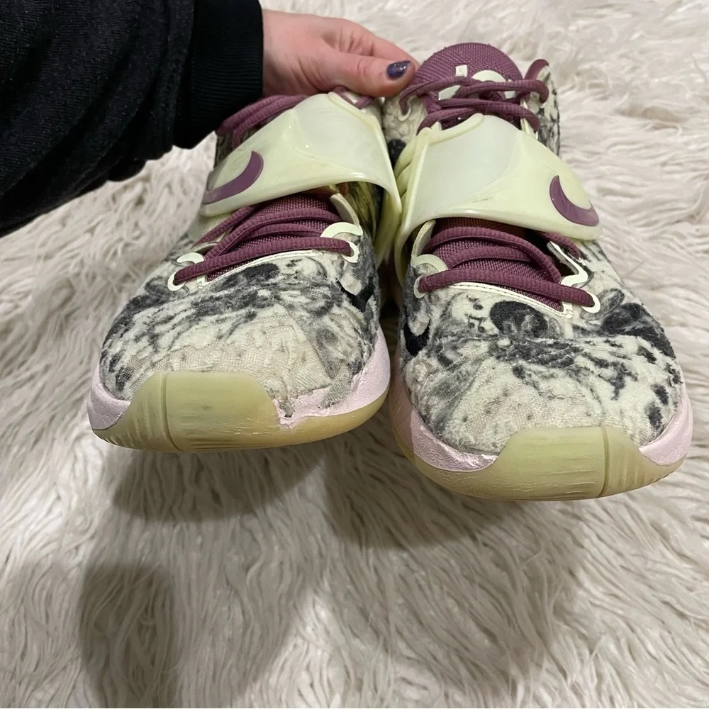 Nike Kevin Durant KD14 Surrealism Glow Sole Lime Ice Light Mulberry 300 Sneakers