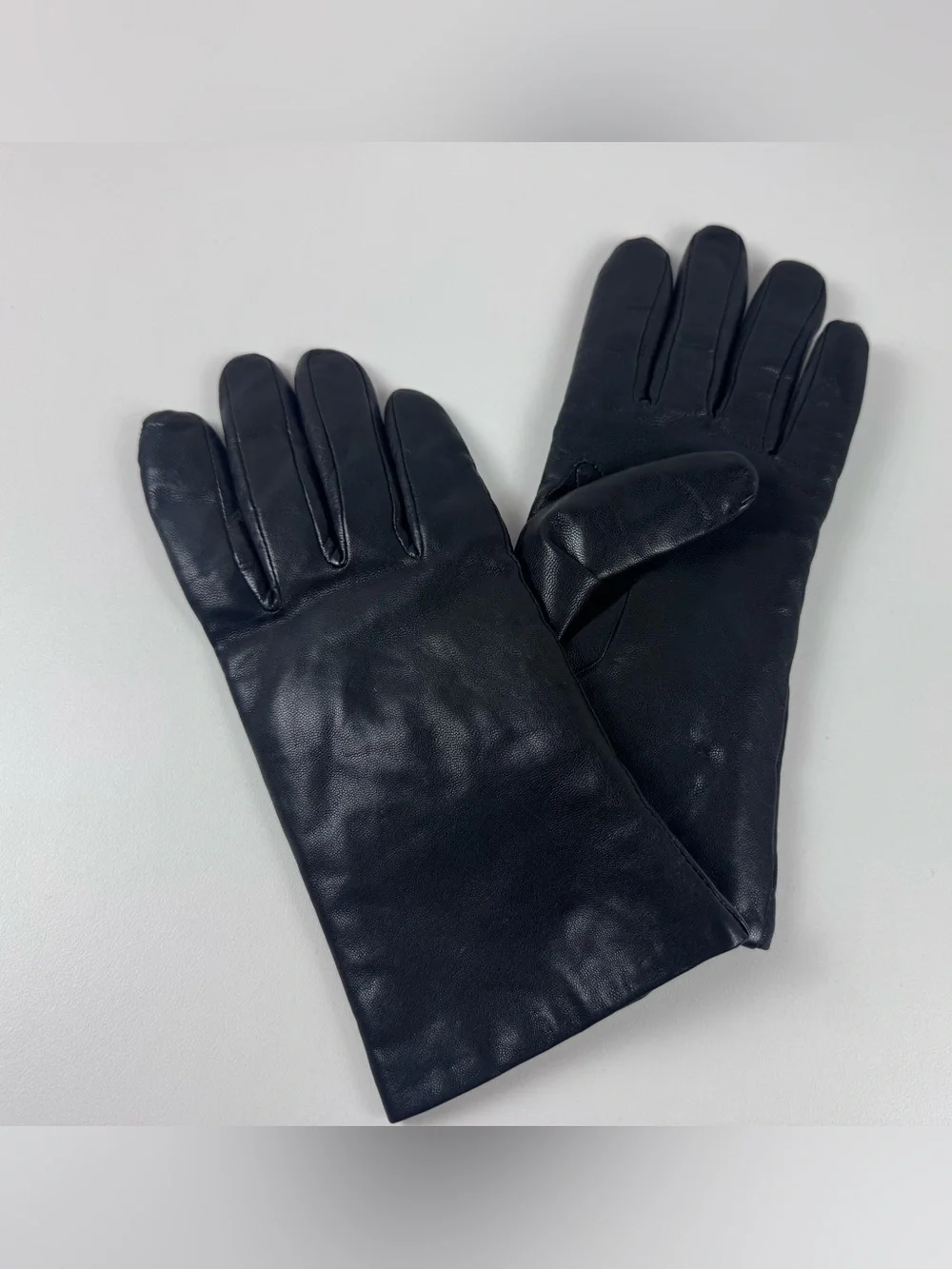 isotoner soft black
