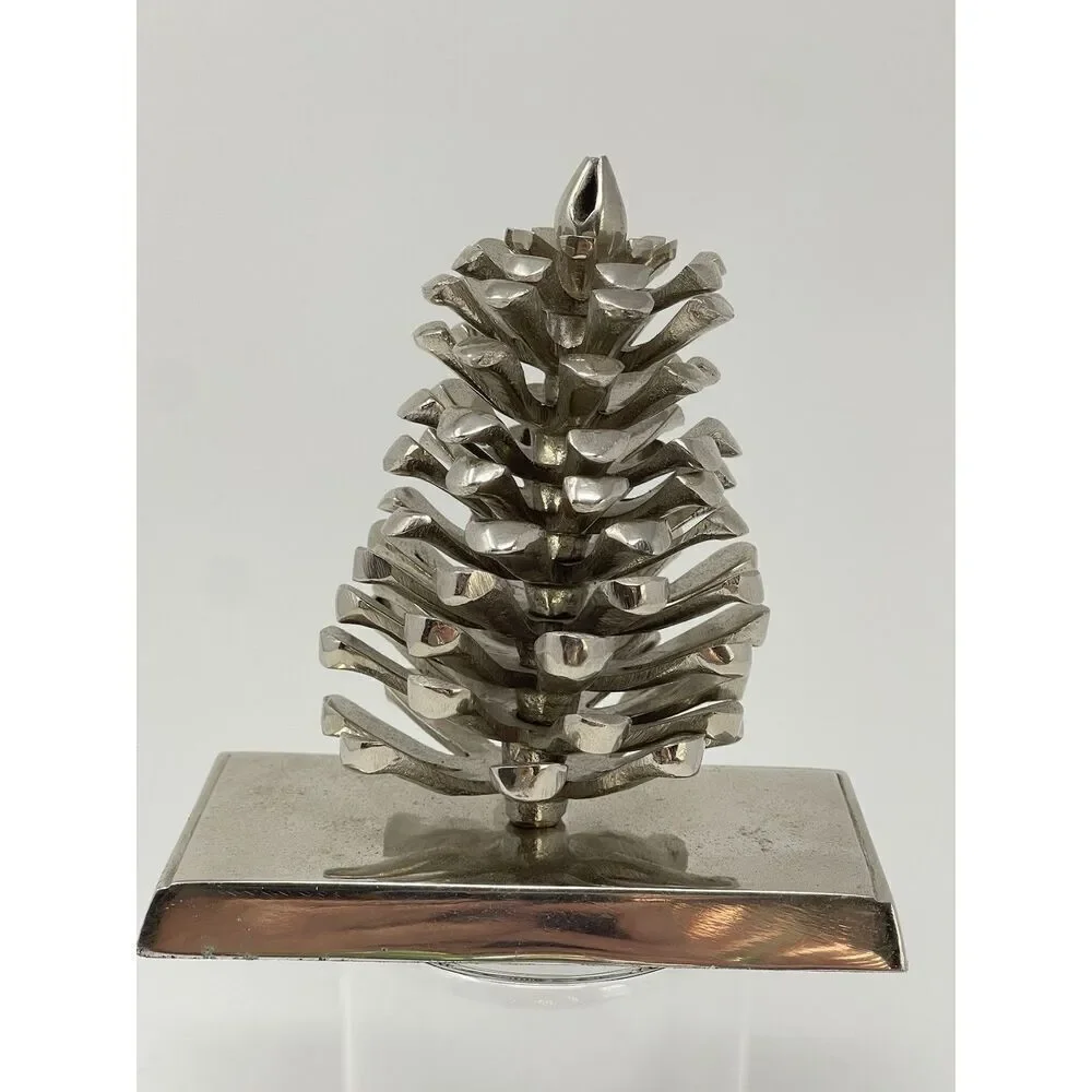 No Brand pine cone