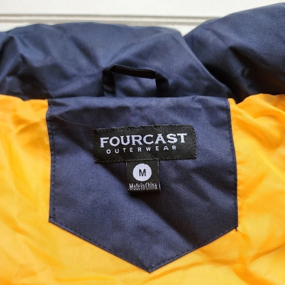 FOURCAST nwot mens