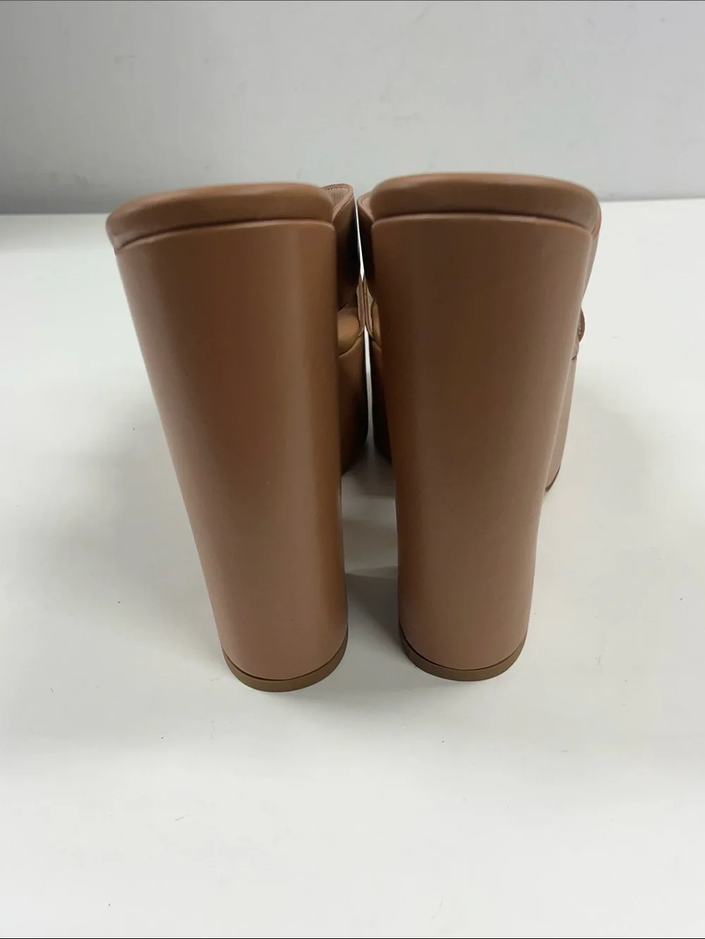 Stuart Weitzman new stuart