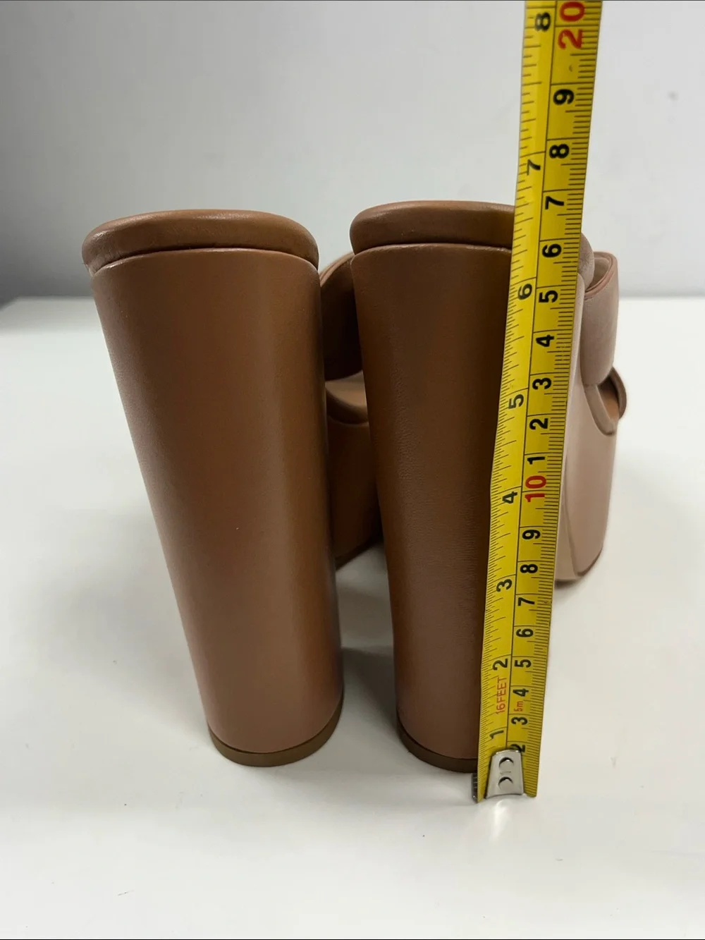 Stuart Weitzman new stuart