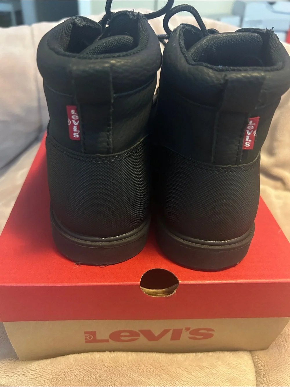 Levis sturdy lace