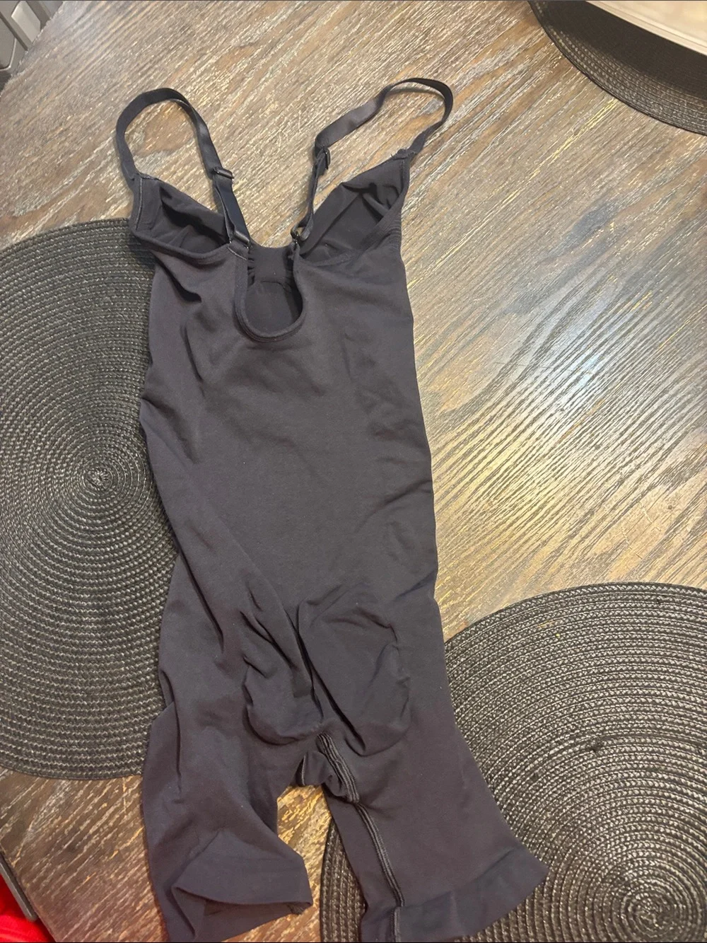 SKIMS Black seamless Sculpting small mid thigh shortie bodysuit (smokers)