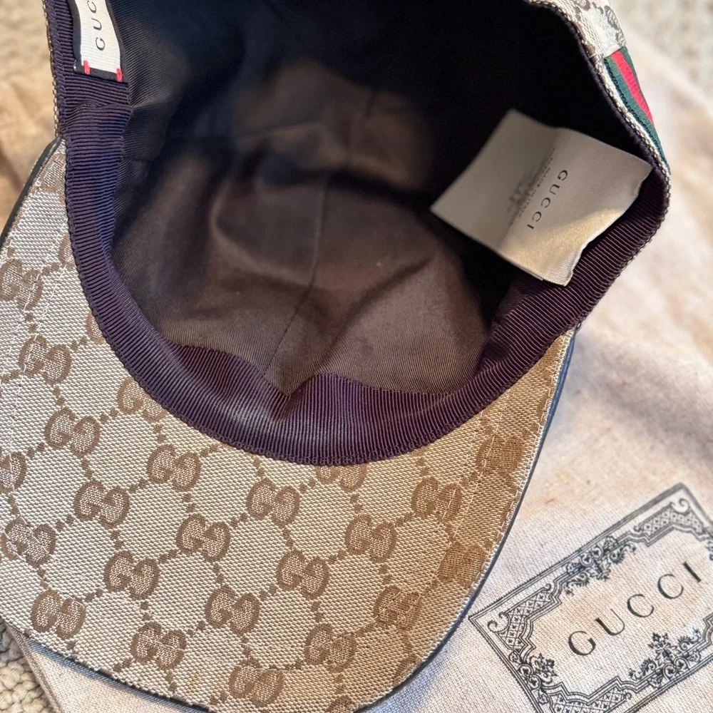 Gucci beige elevates dust