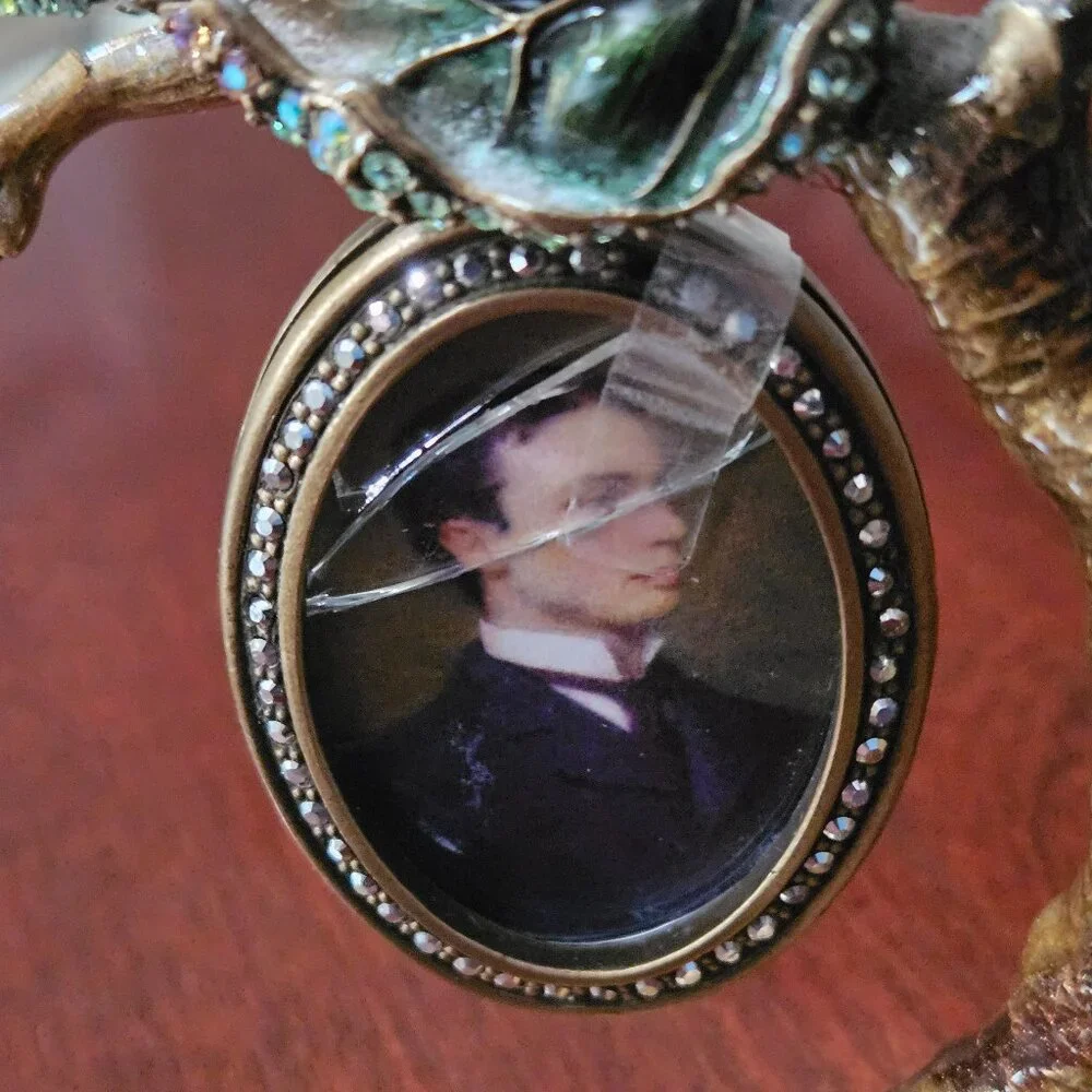 RARE JAY STRONGWATER ELDON FLORA & FAUNA FAMILY TREE HANGING FRAME CRYSTAL OBJET
