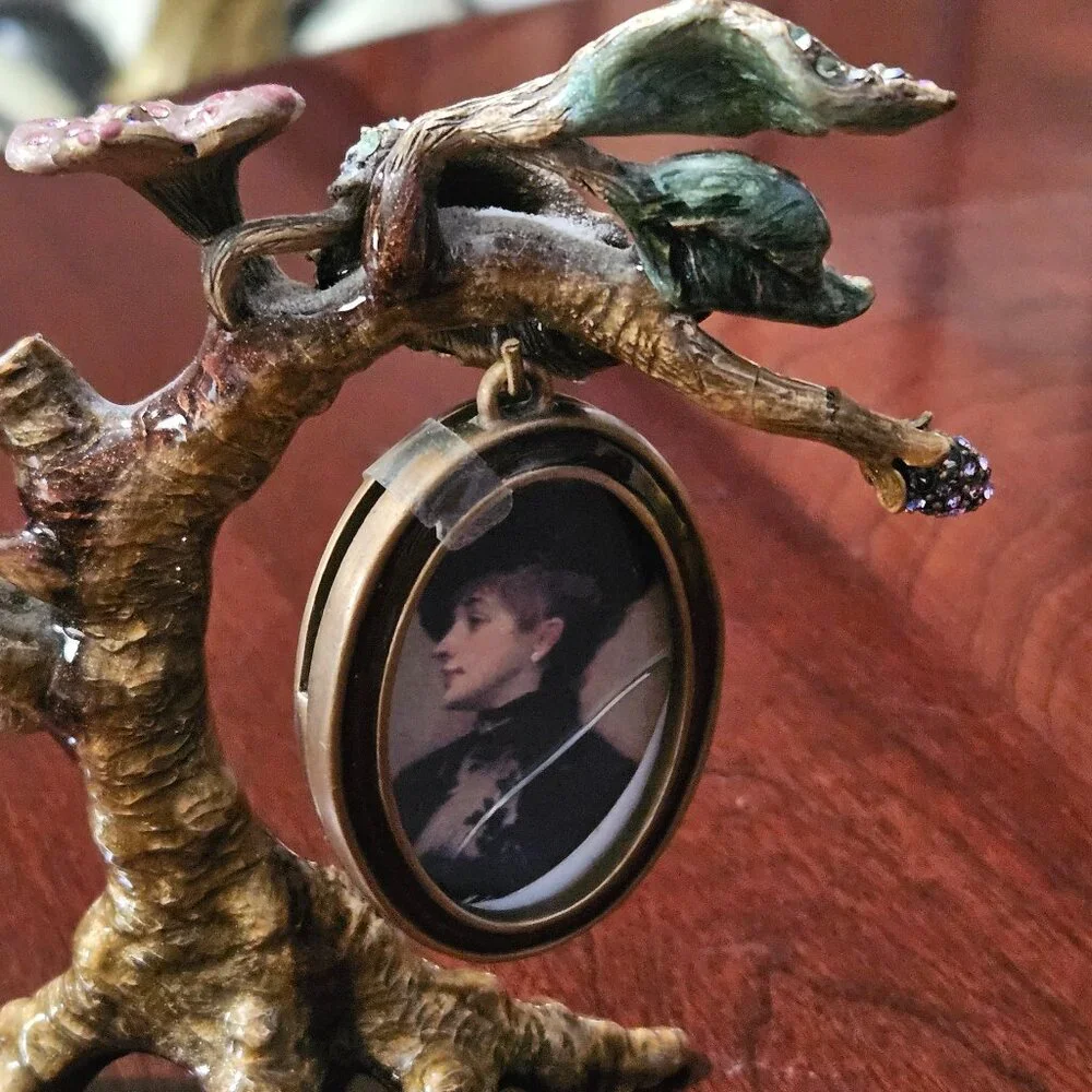 RARE JAY STRONGWATER ELDON FLORA & FAUNA FAMILY TREE HANGING FRAME CRYSTAL OBJET