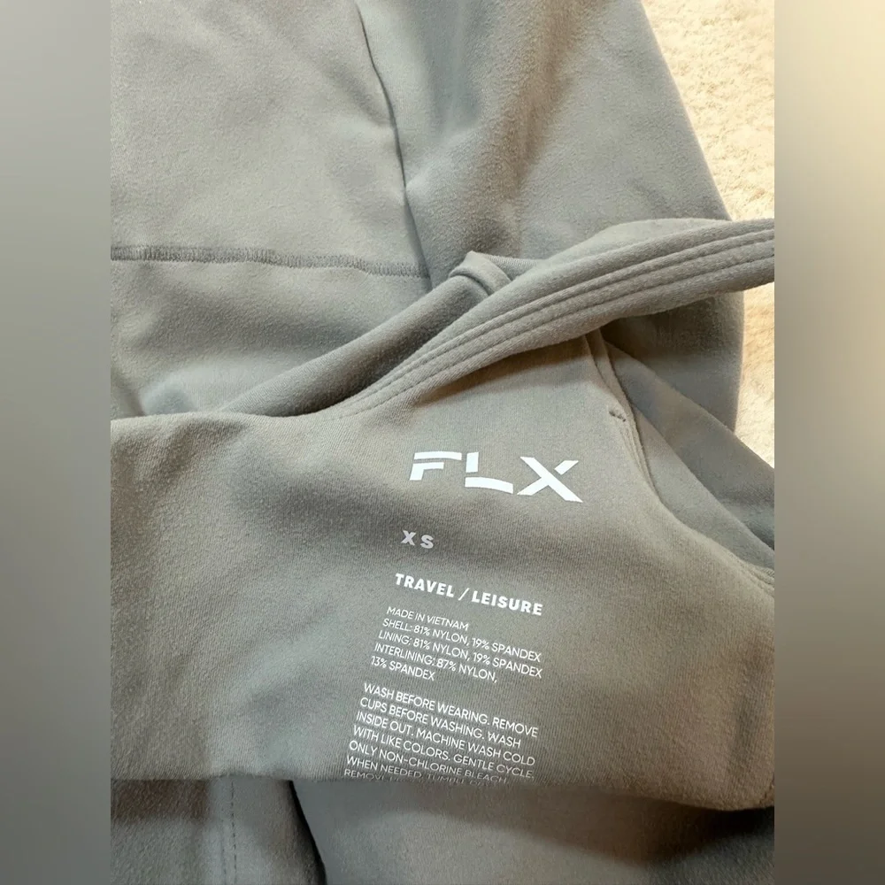 women’s FLX x-small compression sports top powder blue