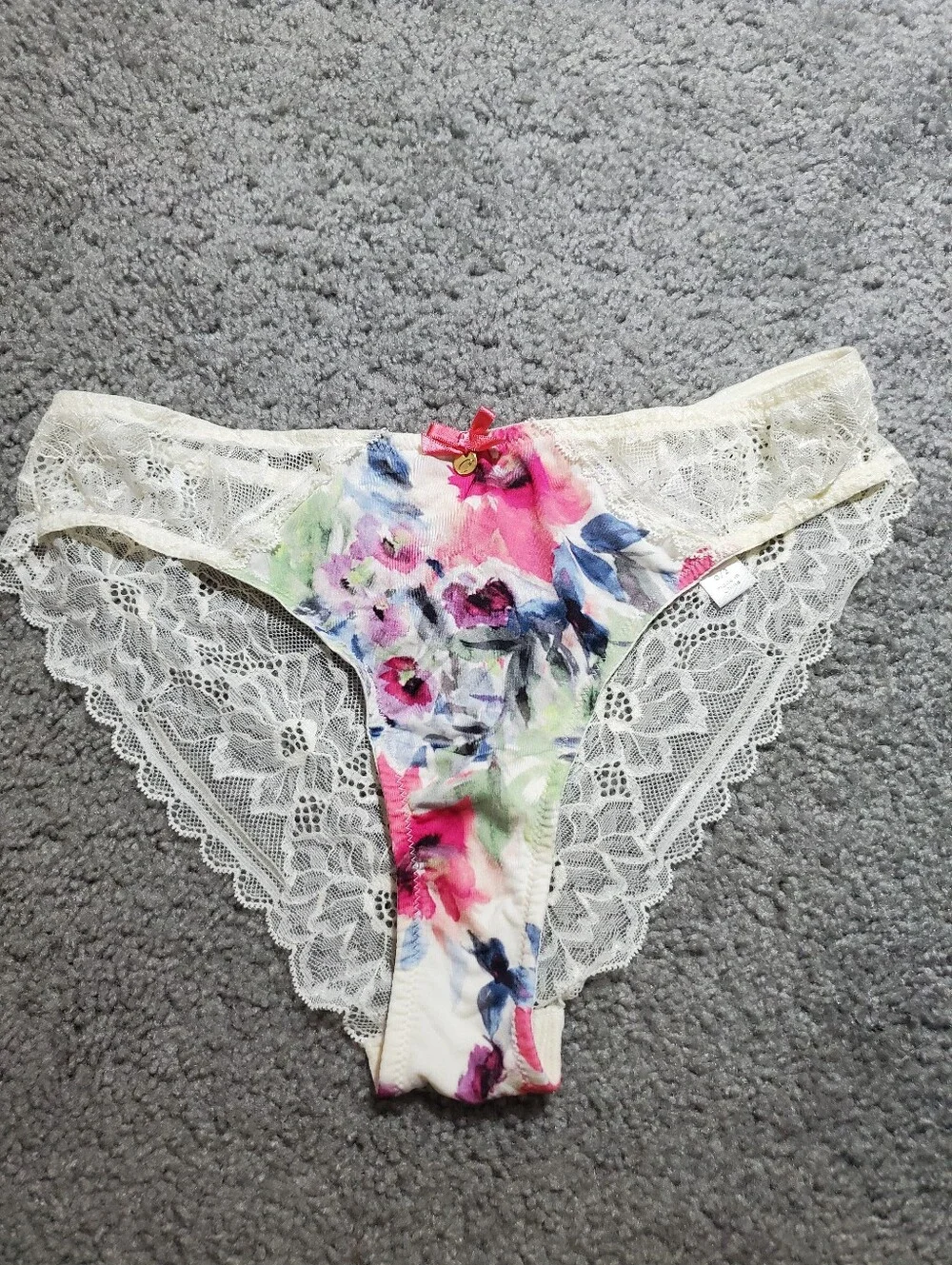 Cacique two piece