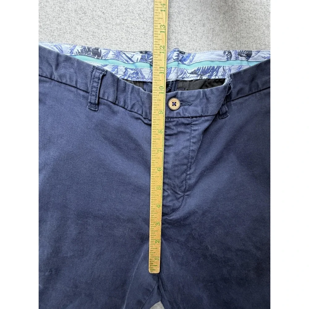 Tommy Bahama are button comfort