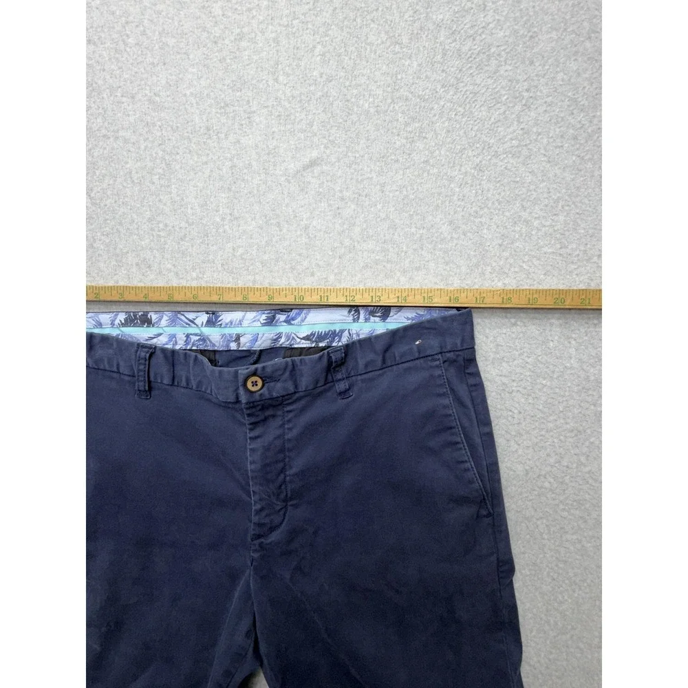 Tommy Bahama details note