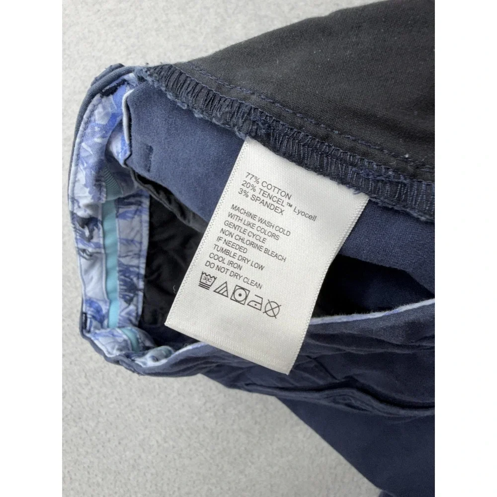 Tommy Bahama branding flat