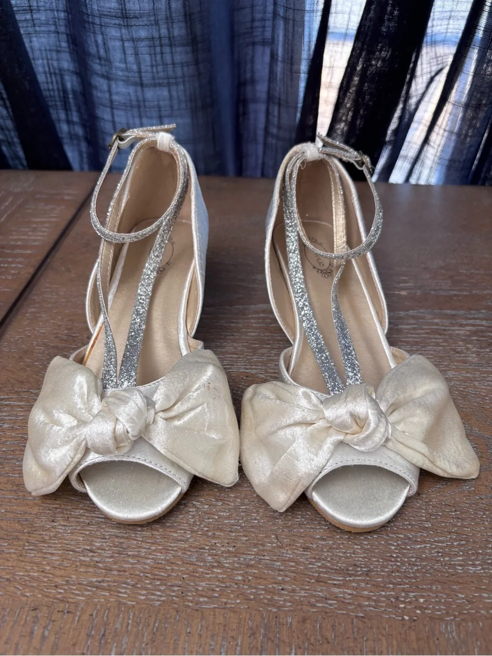 N/A used mark bows
