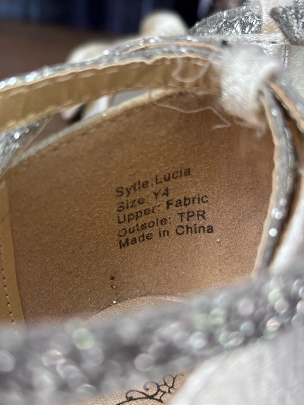 N/A 4y color shoe