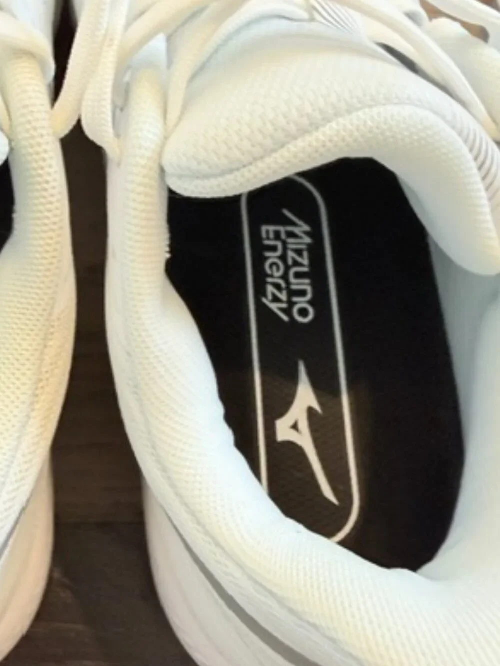 Mizuno wave exceed