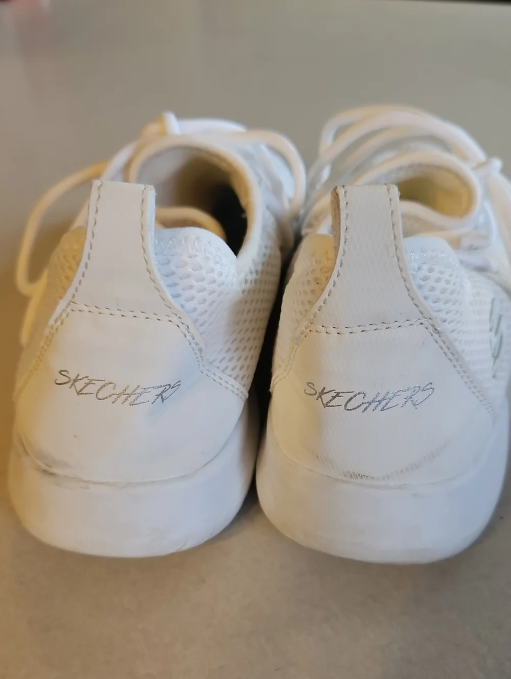 Skechers cooled box memory