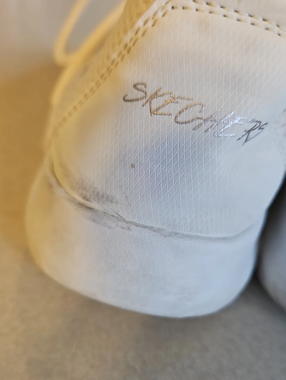 Skechers see upper air