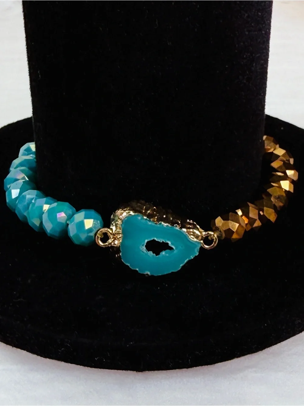 Goldtone Turquoise Blue Green Colored Brown reflective Beaded Stretch Bracelet
