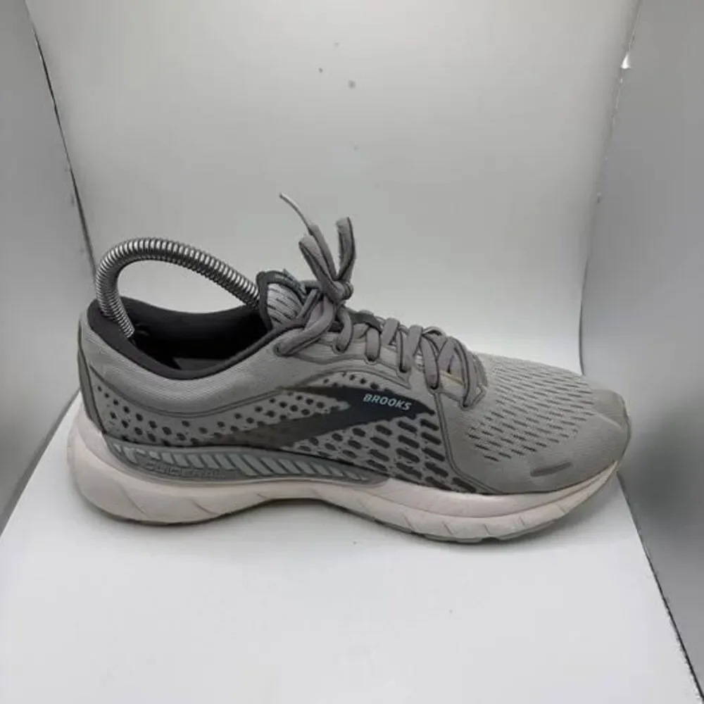Brooks women’s gray