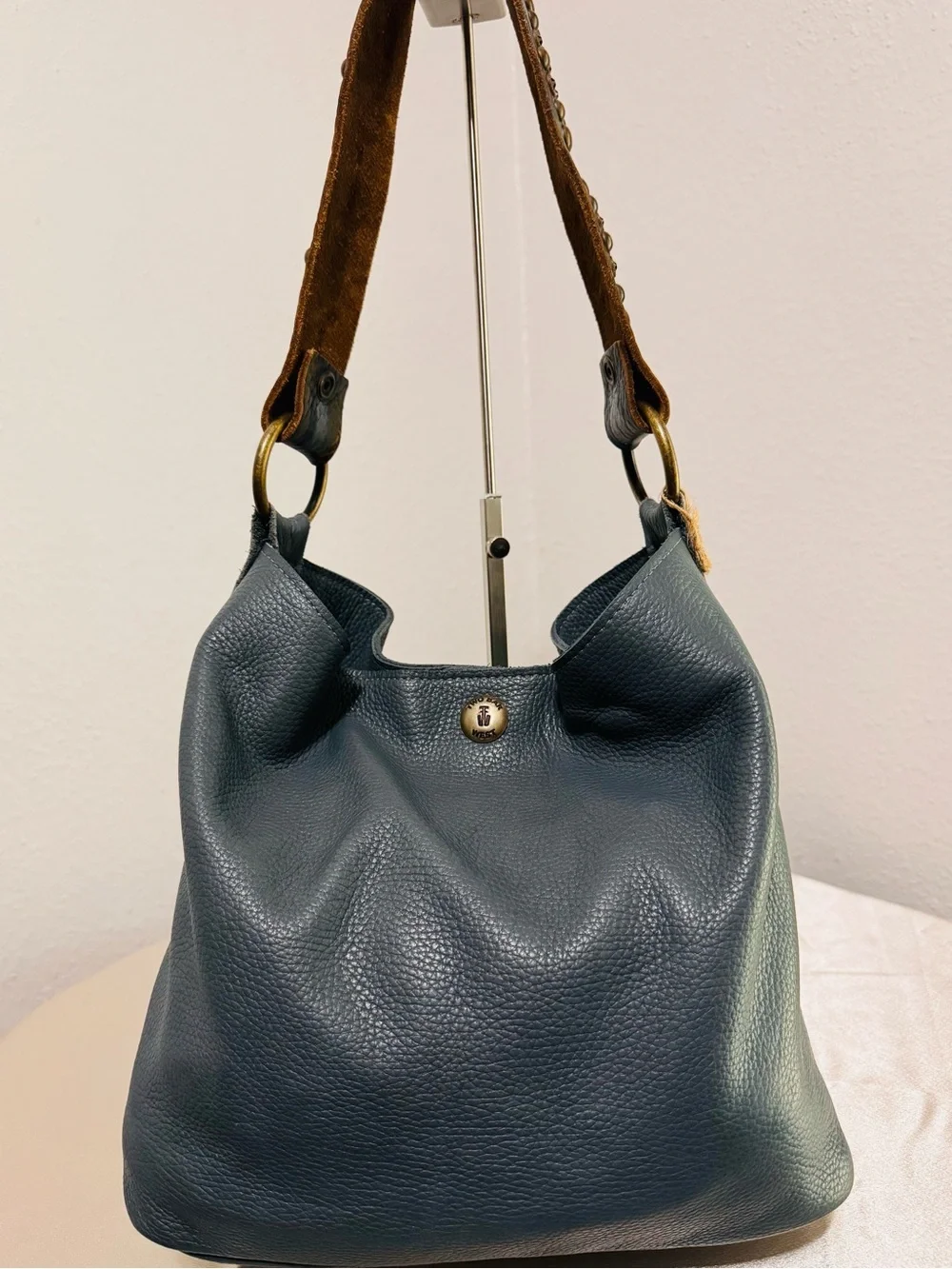 Pebbled Leather Hobo Shoulder Bag in gray (dark)  with Brown Strap