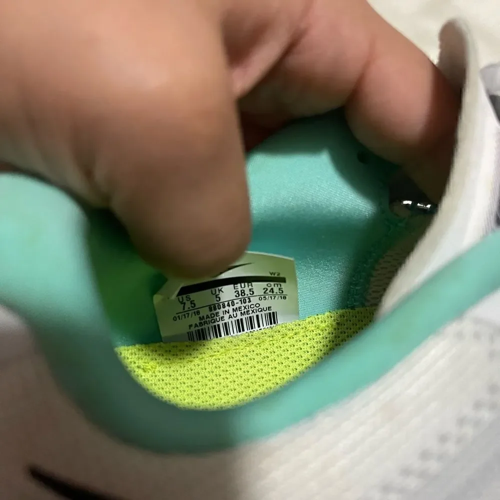 Nike free runs mint and white