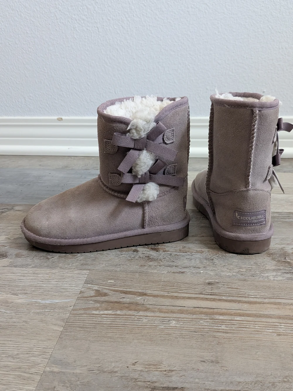 Koolaburra Girl's Dusty Purple Shearling Bow Short Boots