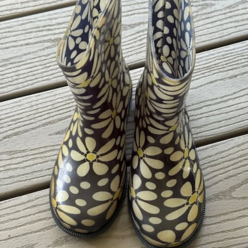 Gymboree Rain and Mud Boots for Kids - Size 2