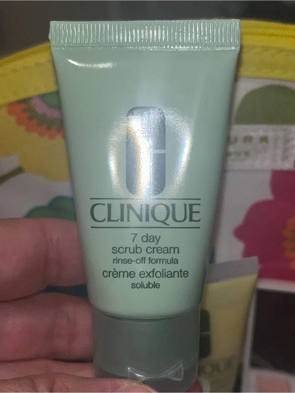 New Clinique 4 Piece w/Trina Turk Pouch