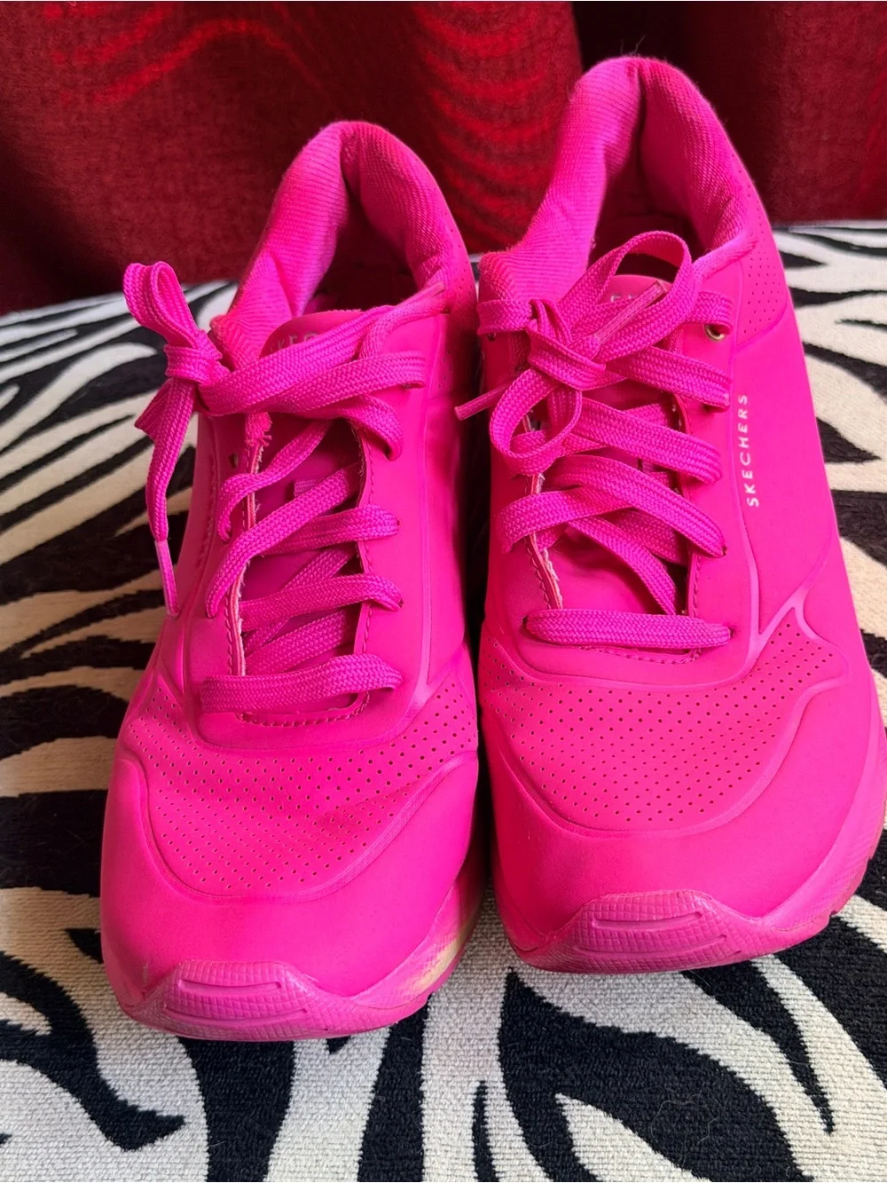 Skechers bold hot