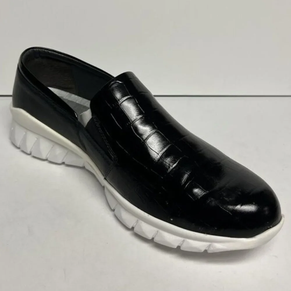 Naot minor black