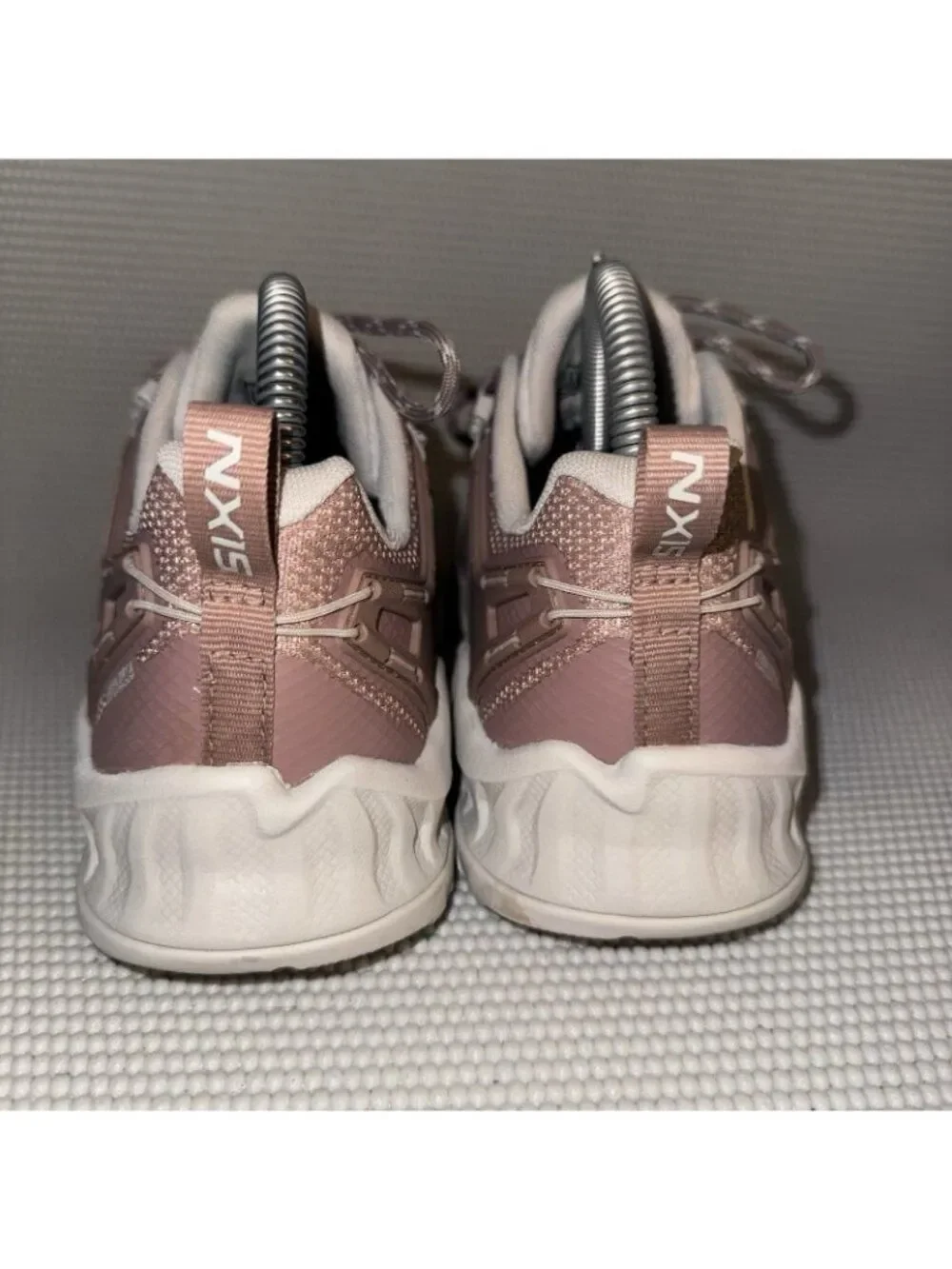 Keen women nxis