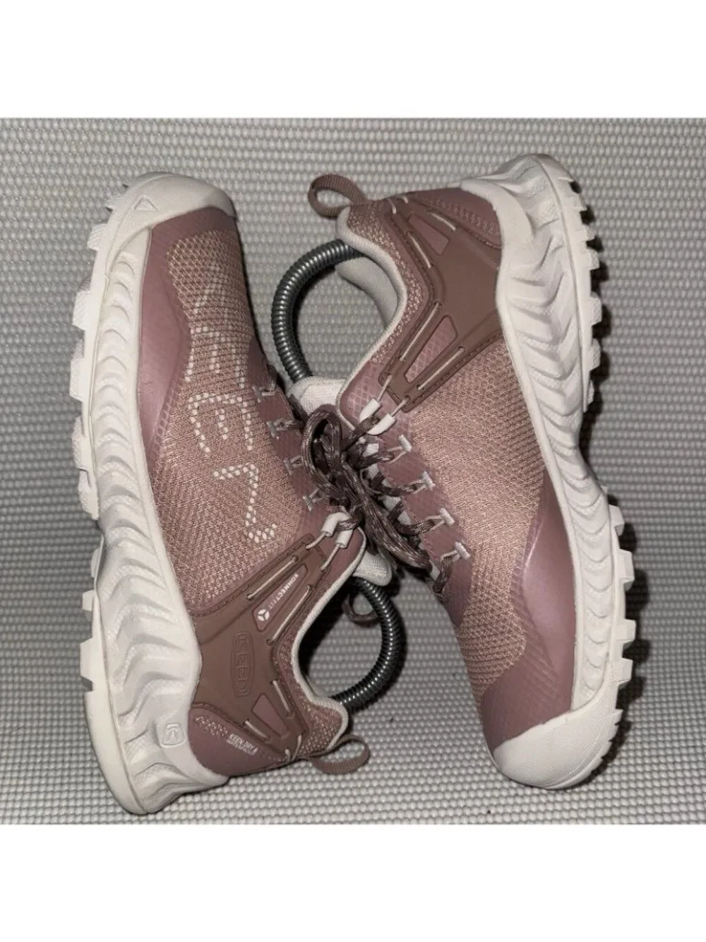 Keen women nxis
