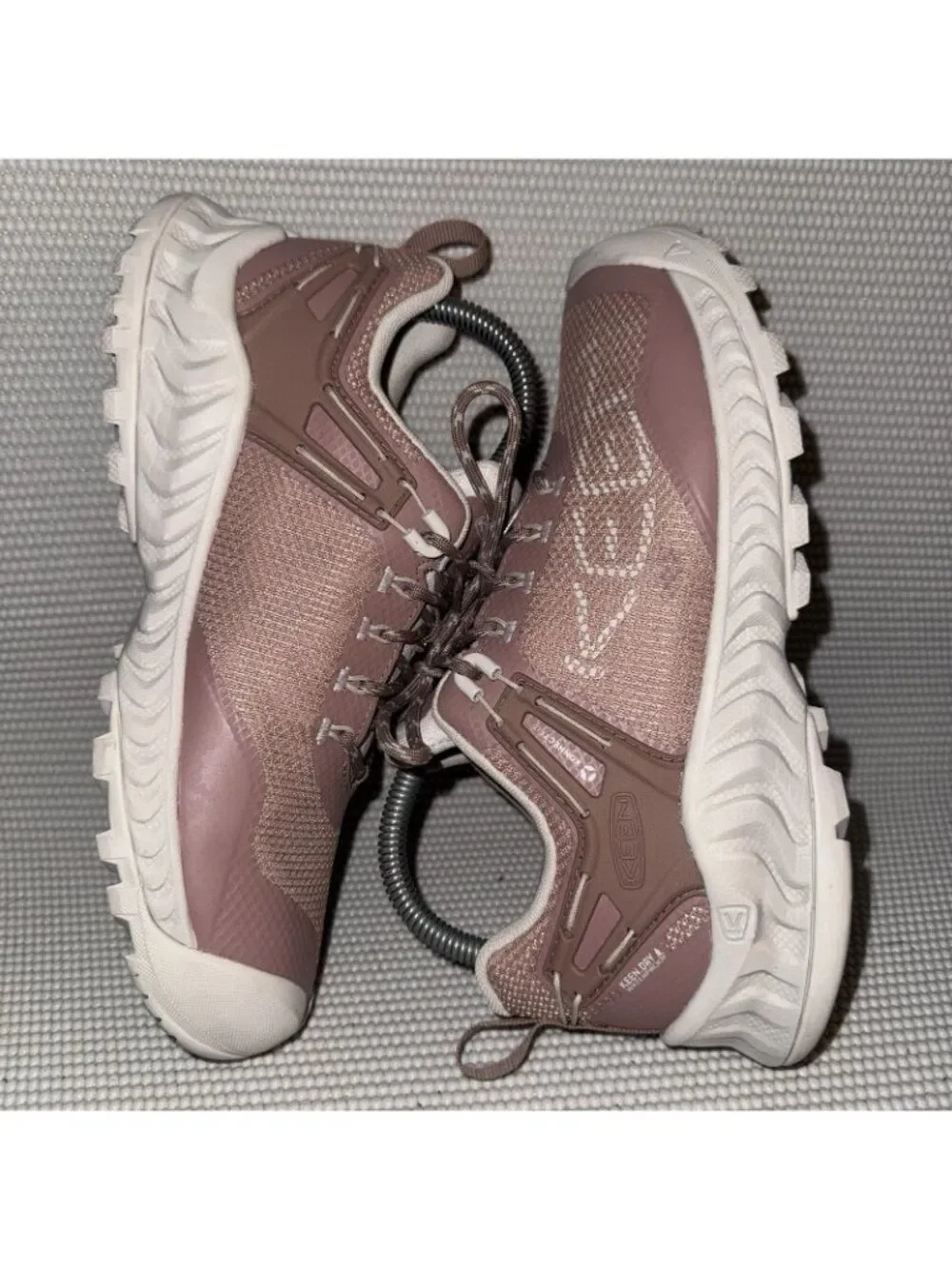 Keen women nxis