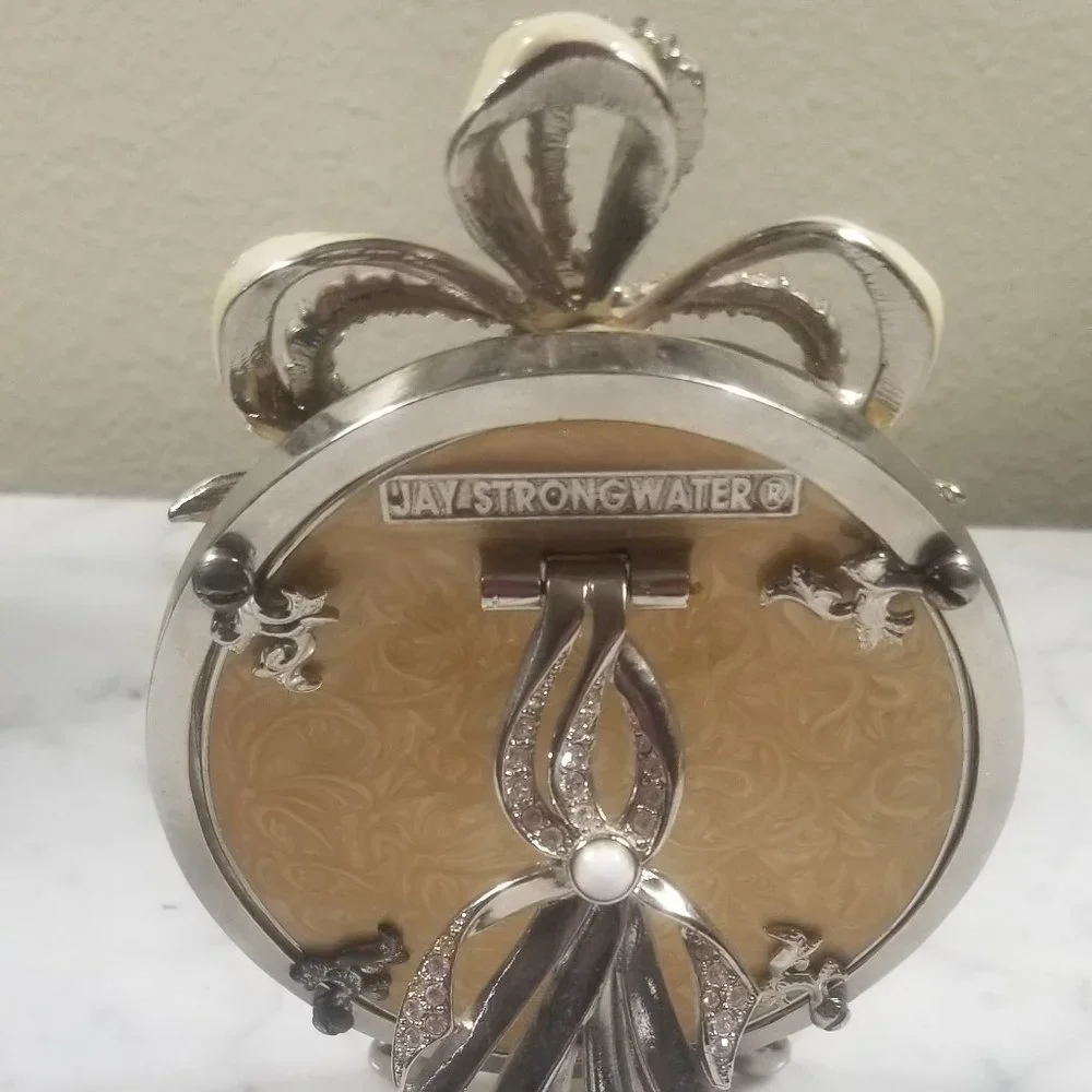 Jay Strongwater this authentic