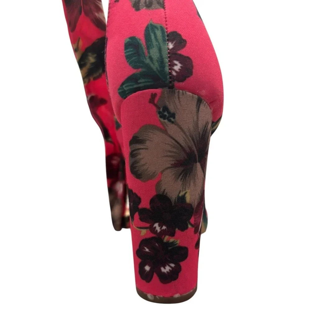 Liliana gorgeous floral